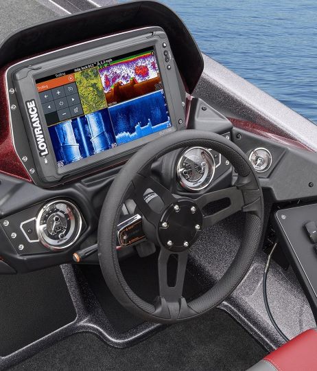 boat with lowrance