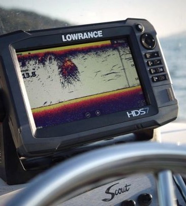 boat with lowrance 2